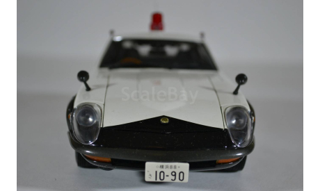 Fairlady 240ZG (HS30H)  KANAGAWA Pref. Police Car (08216A Nissan), масштабная модель, Kyosho, 1:18, 1/18
