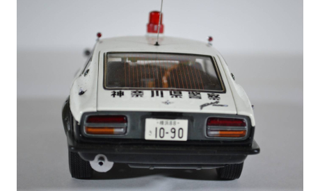 Fairlady 240ZG (HS30H)  KANAGAWA Pref. Police Car (08216A Nissan), масштабная модель, Kyosho, 1:18, 1/18