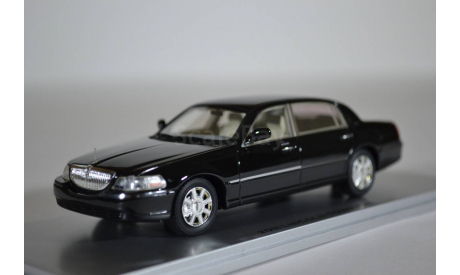 Lincoln Town Car 2012 Black, масштабная модель, Luxury, 1:43, 1/43