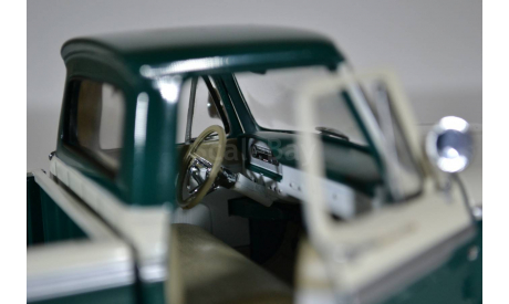 Ford F-100 Custom Cab Pickup - Wimbledon White  Holly Green (Sunstar 1274 1966), масштабная модель, 1:18, 1/18