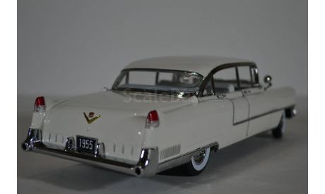 CADILLAC Fleetwood Series 60 1955 белый, масштабная модель, Greenlight Collectibles, scale18