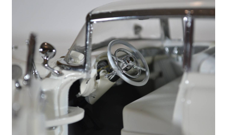 CADILLAC Fleetwood Series 60 1955 белый, масштабная модель, Greenlight Collectibles, scale18