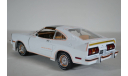 FORD Mustang II King Cobra 1978 белый золотой, масштабная модель, Greenlight Collectibles, scale18