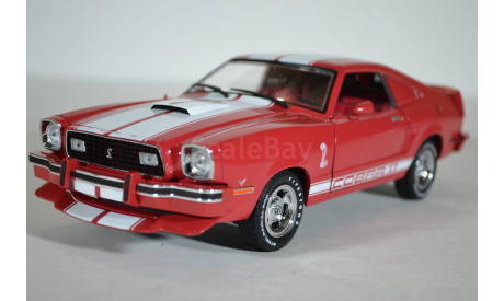 FORD Mustang II Cobra II 1978 красный с белыми полосами, масштабная модель, Greenlight Collectibles, scale18