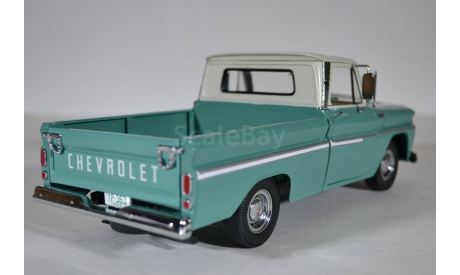 Chevrolet C-10 Styleside Pickup - Ivory  Light Green (Sunstar 1363 1965), масштабная модель, scale18