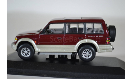 Mitsubishi Pajero II LWB 5d 1991 red met., масштабная модель, Minichamps, scale43