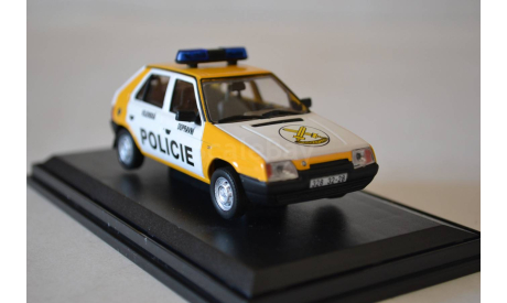 Skoda Favorit 1987(708XY 04), масштабная модель, Abrex, Škoda, scale43