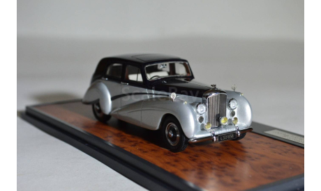 Bently Harold Radford Countryman Mark II Saloon  1951, масштабная модель, Bentley, matrix, 1:43, 1/43