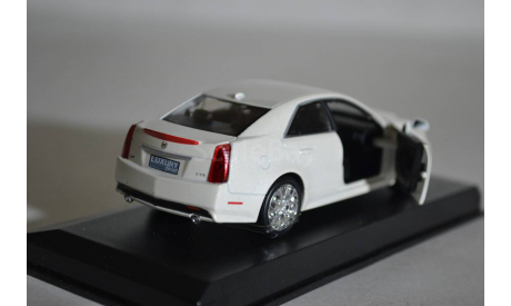 Cadillac CTS8_V 2009 (LDCTS500_WH), масштабная модель, Luxury Diecast (USA), scale43