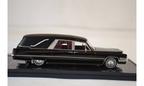 Cadillac Superior Crown Sovereign Landaulet 1970, масштабная модель, matrix, 1:43, 1/43