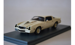 Chevrolet Camaro Z28 беж