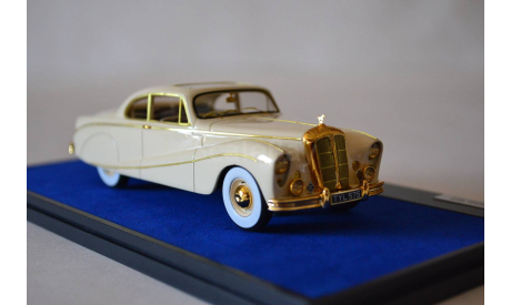 Daimler Dk400_Golden Zebra_ Hooper, масштабная модель, matrix, 1:43, 1/43