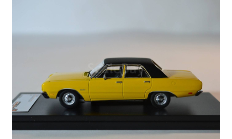 Dodge Dark Gran Sedan 1976 Yellow_Black roof, масштабная модель, Premium X, 1:43, 1/43