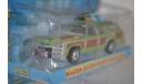 FAMILY Truckster Wagon Queen 1979 (Ford LTD Country Squire) (из кф Каникулы), масштабная модель, Greenlight Collectibles, scale64