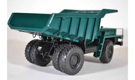 БЕЛАЗ-540 опытный (зеленый), масштабная модель, scale43