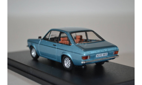 FORD Escort MK2 1975 голубой мет, масштабная модель, WhiteBox, scale43