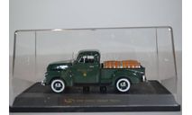 Chevrolet Pick-Up 1950 зеленый с бочками в кузове, масштабная модель, Signature, scale32