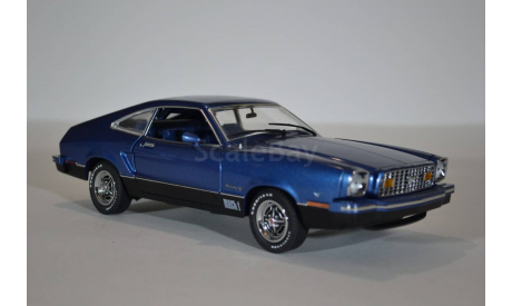 Ford -  1976 Ford Mustang II Mach 1 - Blue w-Black, масштабная модель, 1:18, 1/18, Greenlight Collectibles