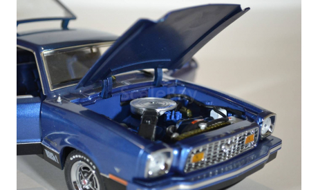 Ford -  1976 Ford Mustang II Mach 1 - Blue w-Black, масштабная модель, 1:18, 1/18, Greenlight Collectibles