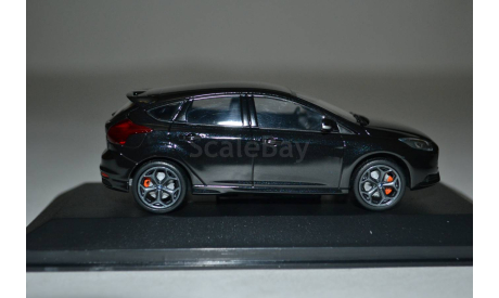 Ford Focus ST 2011 (081000), масштабная модель, Minichamps, scale43