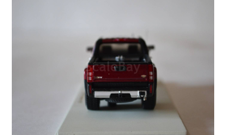 Hammer H3T 2008 Red, масштабная модель, Luxury Diecast (USA), scale43