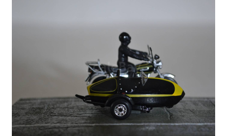 Kawasaki Z900 Motorcycle With Sidecar (The Spy Who Loved Me), сборная модель автомобиля, Ge Fabbri, scale43