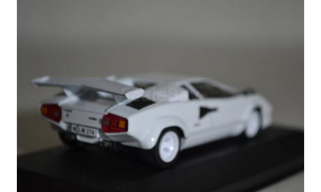 Lamborghini Countach  LP400 S 1978  (Wh.), масштабная модель, WhiteBox, scale43