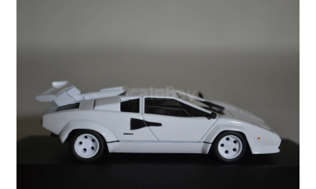 Lamborghini Countach  LP400 S 1978  (Wh.), масштабная модель, WhiteBox, scale43