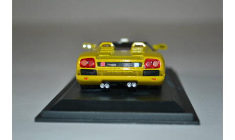 Lamborghini Diablo Roadster (506), масштабная модель, WhiteBox, scale43