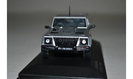 Lamborghini LM 002 1986 (Gr.), масштабная модель, WhiteBox, scale43