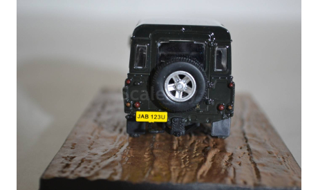 Land Rover Defender (Casino Royale), масштабная модель, scale43