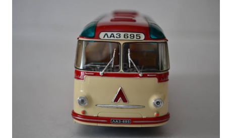 ЛАЗ 695Б красн, масштабная модель, ULTRA Models, scale43
