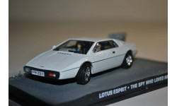 Lotus Esprit (007 The spy who loved me )