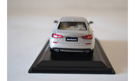 Maserati Quattroporte GTS, масштабная модель, WhiteBox, 1:43, 1/43