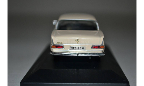 Mercedes Benz 200D W110  1965 (beg), масштабная модель, WhiteBox, scale43, Mercedes-Benz