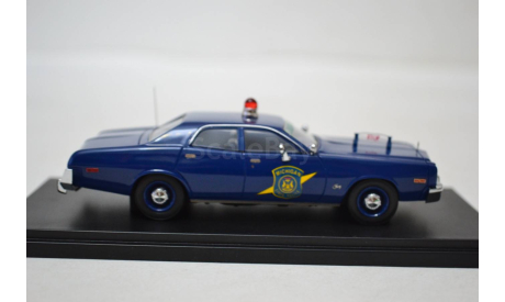 Plymouth Fury 1977 Michigan State Police, масштабная модель, Neo Scale Models, scale43