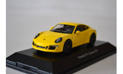 Porsche 911 Carrera GTS racing gelb