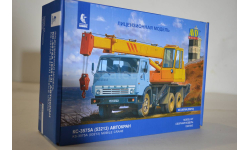 Сборная модель Автокран КС - 3575А (53213) !!!!100% комплектность!!!