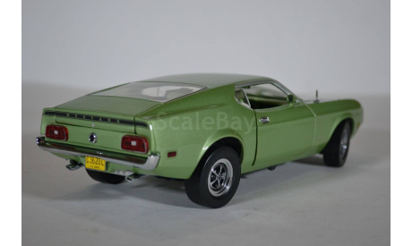 Ford Mustang Sportroof 1971 зеленый мет., масштабная модель, Sunstar, scale18