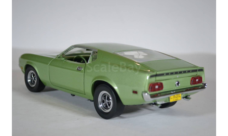 Ford Mustang Sportroof 1971 зеленый мет., масштабная модель, Sunstar, scale18