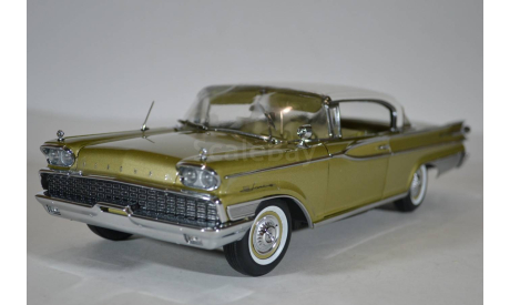 Mercury Parklane Hard Top 1956 белый с бежевым, масштабная модель, Sunstar, scale18