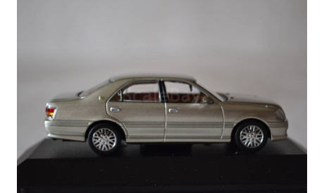 Toyota Crown saloon G 2001 (013SL), масштабная модель, J-Collection, scale43