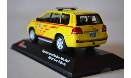 Toyota Land Cruiser 200 Qatar Fire Brigade 2009 (JC256), масштабная модель, J-Collection, scale43