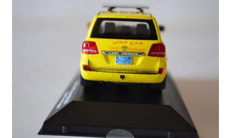 Toyota Land Cruiser 200 Qatar Fire Brigade 2009 (JC256), масштабная модель, J-Collection, scale43