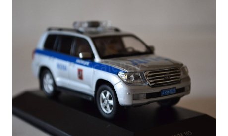 Toyota Landcruiser 200 2010 Militzia Moscow, масштабная модель, IST Models, scale43