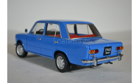 ВАЗ-2101 Жигули 1971 (голубой), масштабная модель, IST Models, scale18