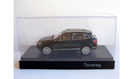 VW Touareg 2015 чёрный Herpa 1:43 дилерский, масштабная модель, 1/43, Volkswagen