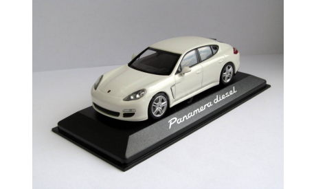 !!!C 1 Рубля!!! Porsche Panamera Diesel 2012 белый Minichamps 1:43 WAP0200090C, масштабная модель, scale43