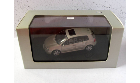 Volkswagen Golf V бежевый металлик AUTOart 1:43 дилерская, масштабная модель, scale43