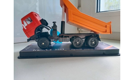 КамАЗ-5511 в боксе, масштабная модель, Элекон, scale43